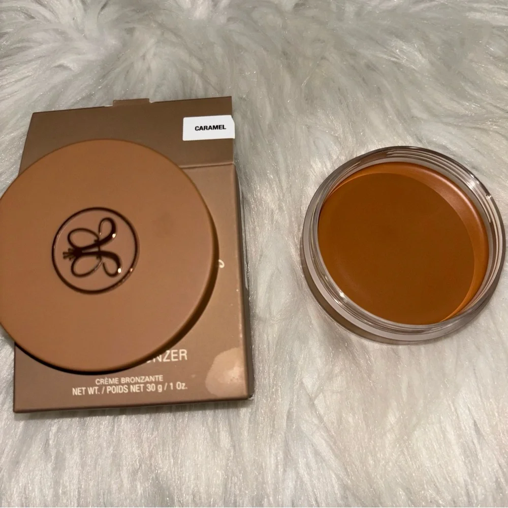 💝NIB ABH Cream Bronzer Caramel💝